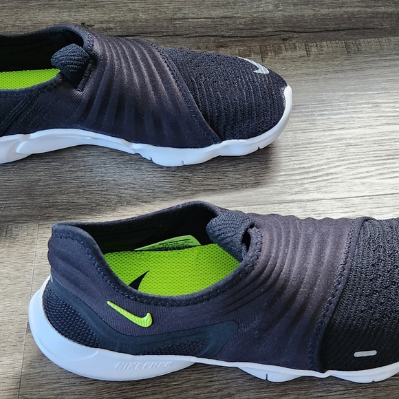 *NEW* Nike Free RN 3.0 Flyknit Sz 10 Slip On Running Walking RARE HTF Shoe Black - Picture 2 of 12